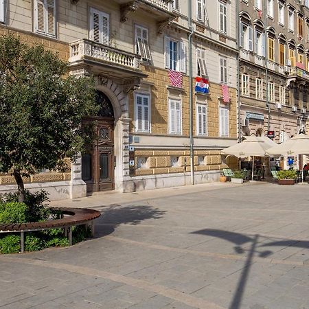 Ferienwohnung Art Teatro - Gustav Klimt Rijeka Exterior foto